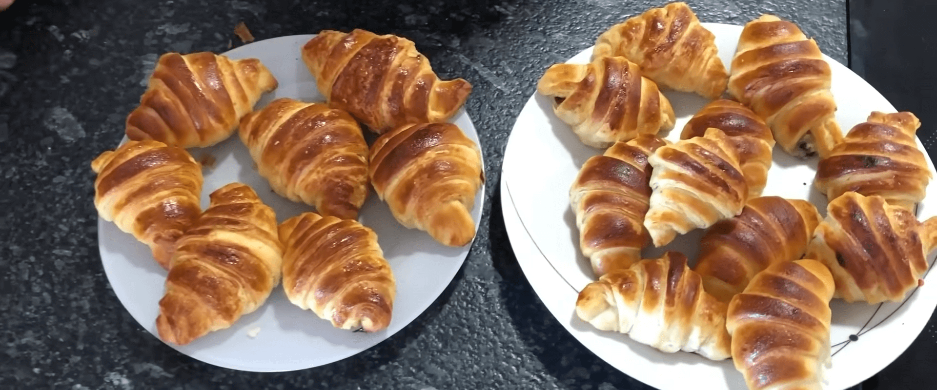 CROISSANTE CU UNT – si cu CIOCOLATA