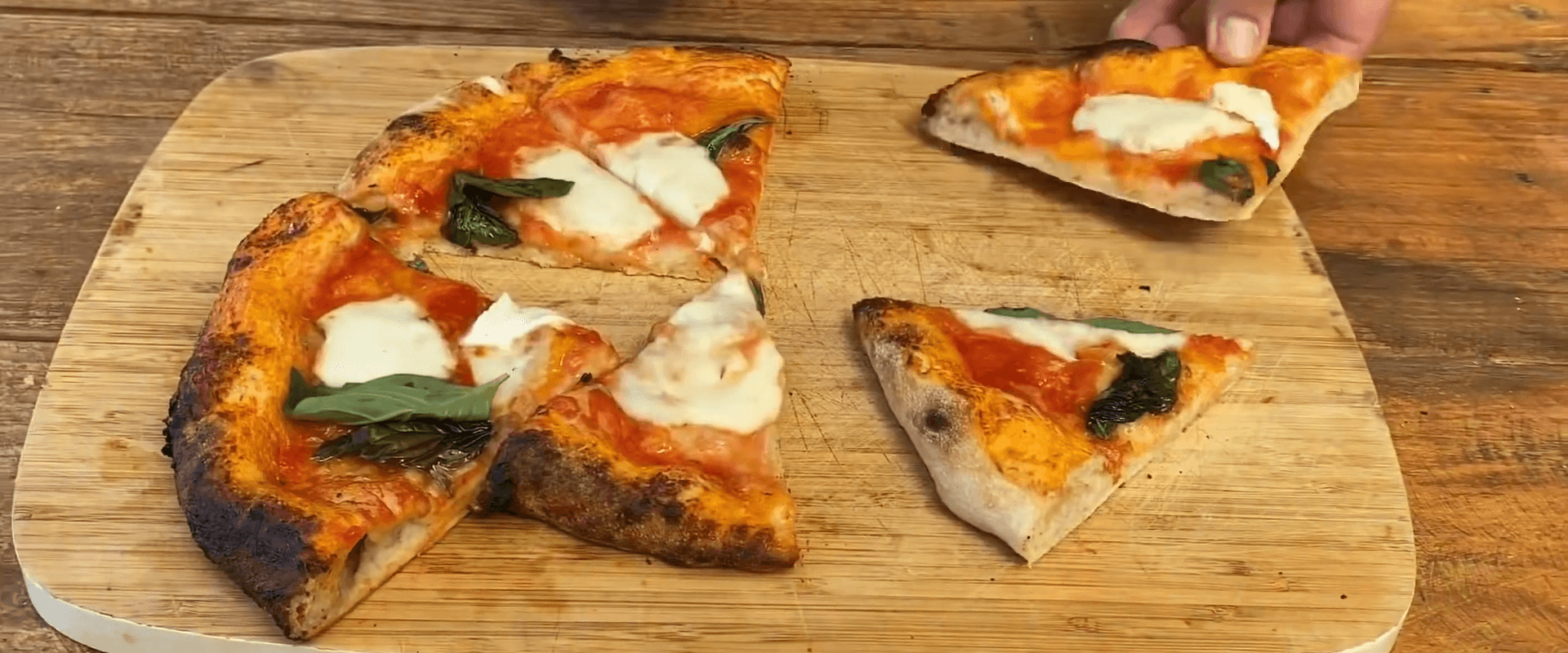 Pizza la CUPTOR cu LEMNE (cu Aluat de 24h)