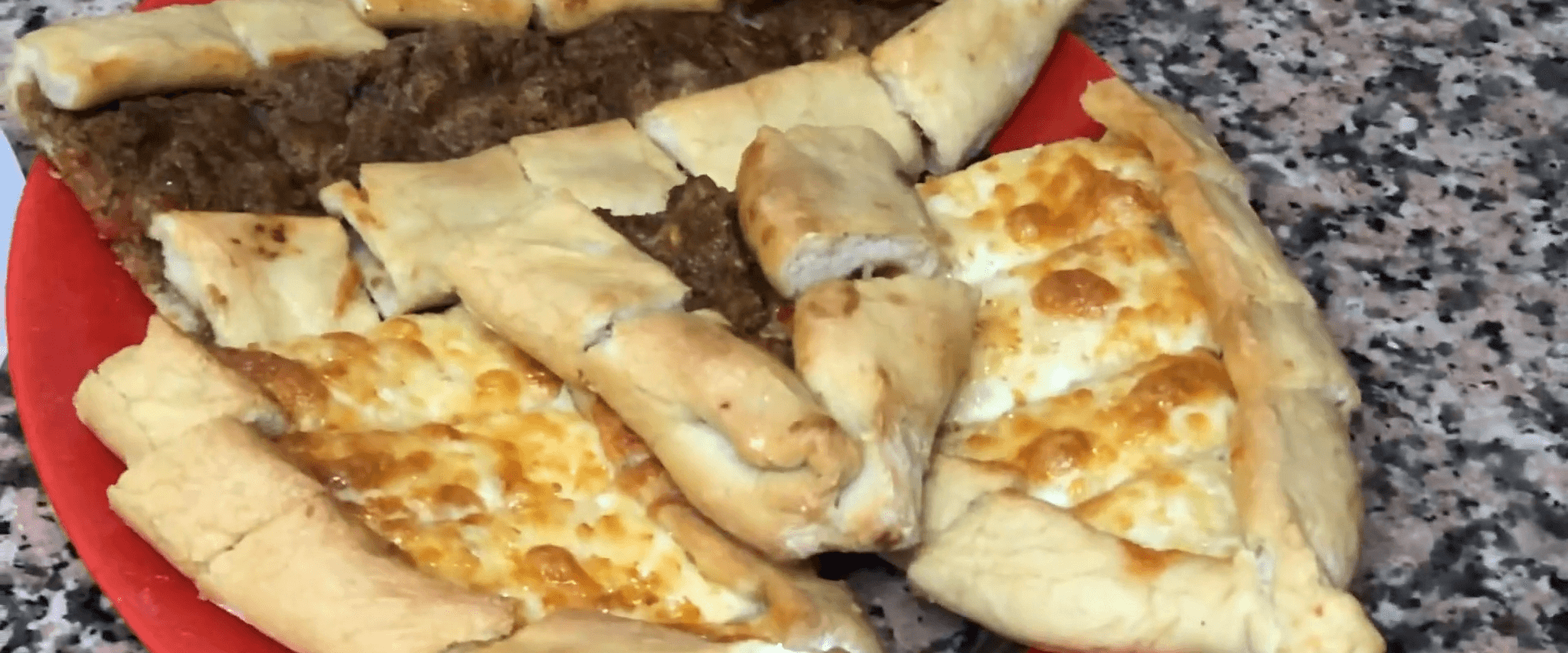 Lipii cu carne tocata si branza - LIPII TURCESTI - PIDE