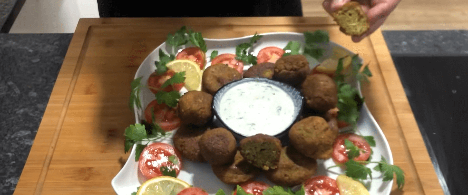 Reteta de Falafel de post - chiftele de naut