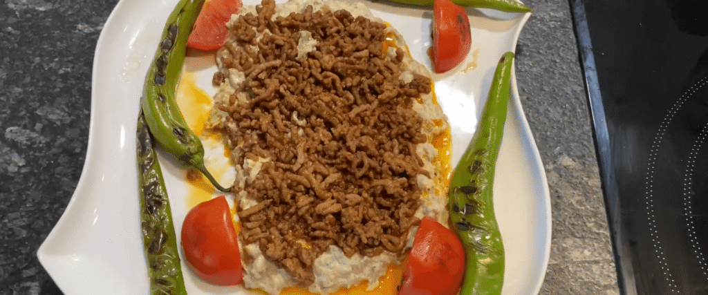 Reteta de vinete cu iaurt si carne - Alinazik